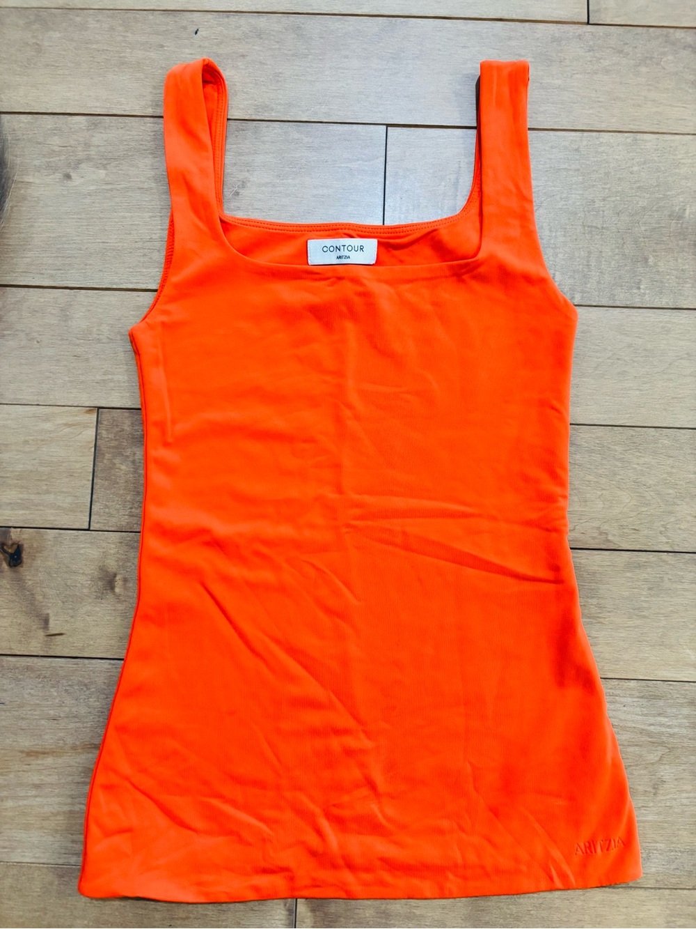 Aritzia contour Neon Ora Tank Top